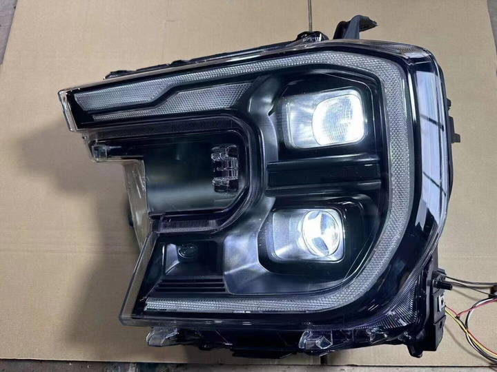 FORD RANGER T9 HEAD LIGHT 2023